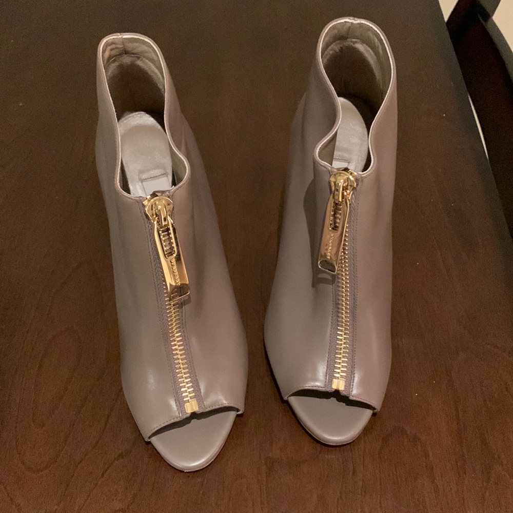 NWB - Burberry peep toe booties!